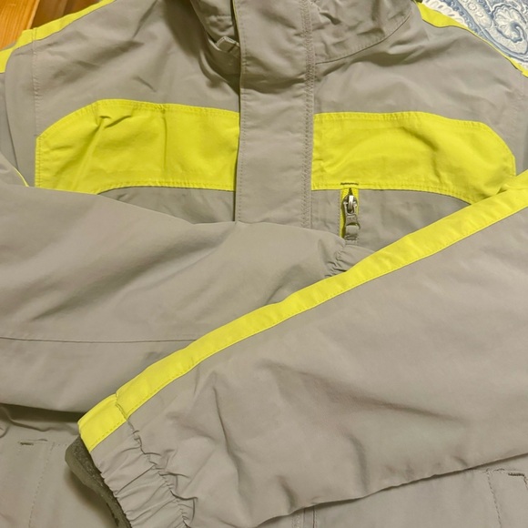 Kids winter jacket. Kids snow jacket. Size M (10-12), brand Lands End. - Picture 12 of 12